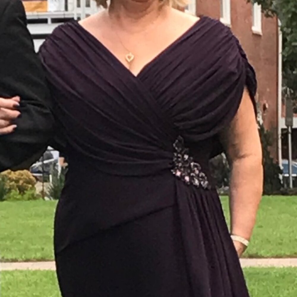 Stunning, flattering Daymore evening gown